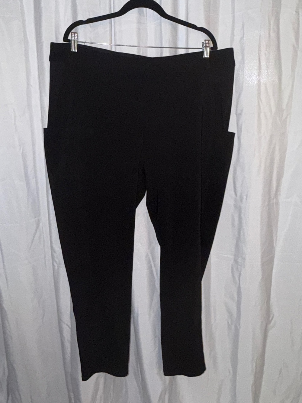 Briggs New York Black Ponte Pull-On Leggings